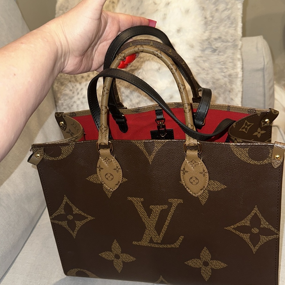 LV on the go MM mono smoke free environment comes with dusty box EUC Firm Price - Picture 12 of 16